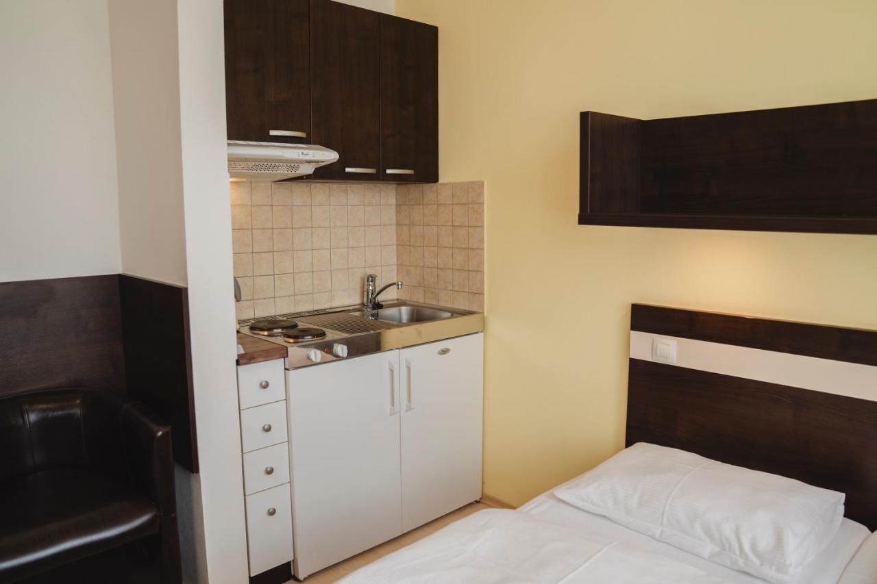 Apartman Angelika Besenova Bagian luar foto