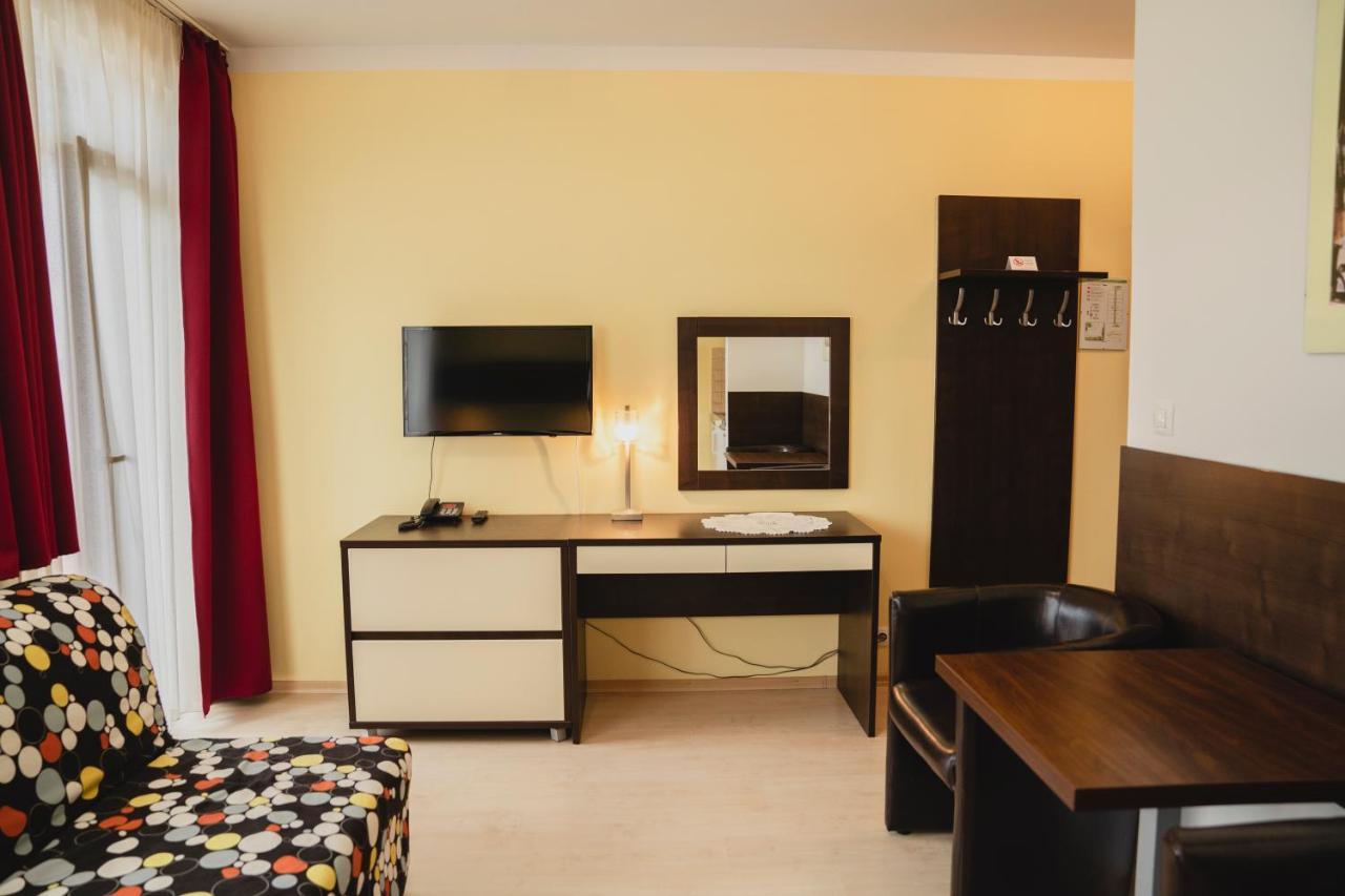 Apartman Angelika Besenova Bagian luar foto